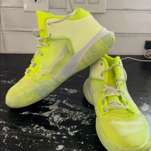 Nike Kyrie Flytrap 4 Barely Volt